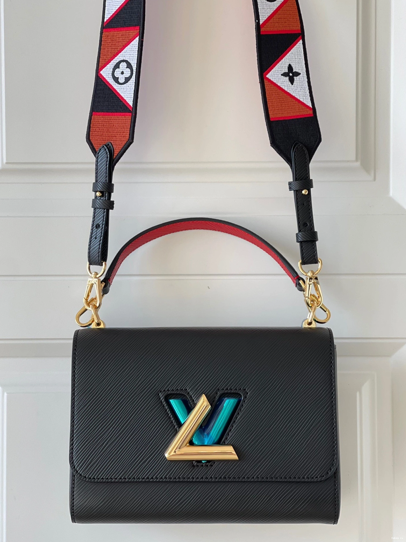MM LOUIS VUITTON TWIST 0822